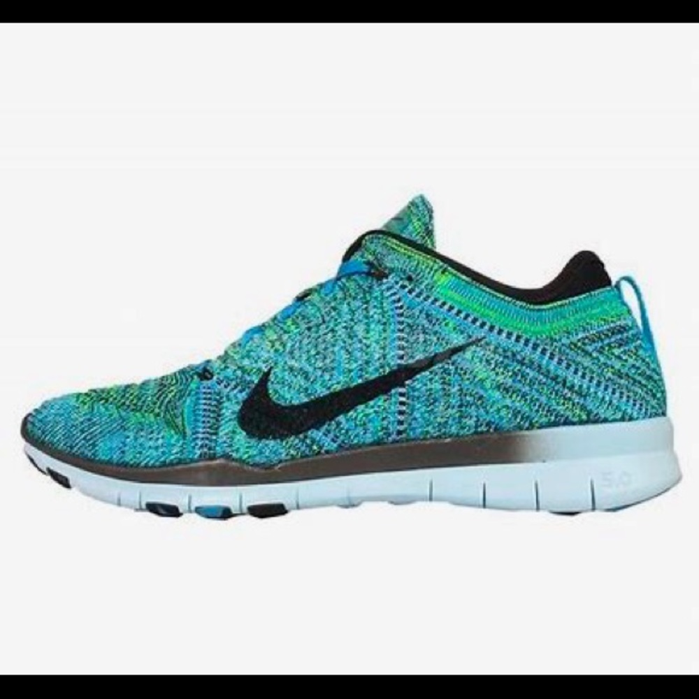Wmns Free TR Flyknit